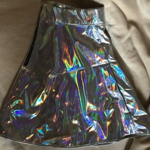 Holographic skirt